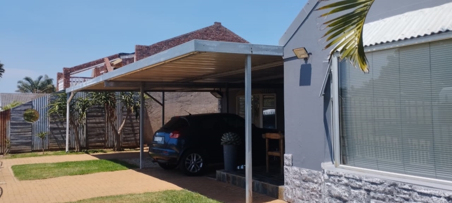 4 Bedroom Property for Sale in Noorsekloof Eastern Cape